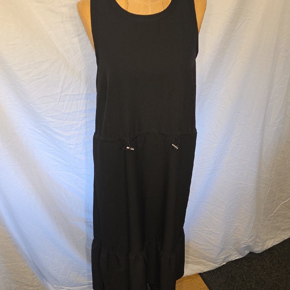 Black Sleeveless Summery Dress Wit Pockets